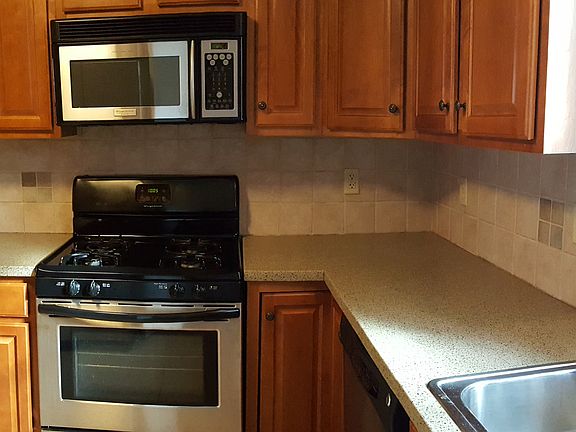 3rd image of 7344 Dartmouth Ave #2nd