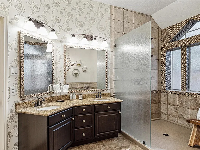 403 Airybrook Ln — Photo 21
