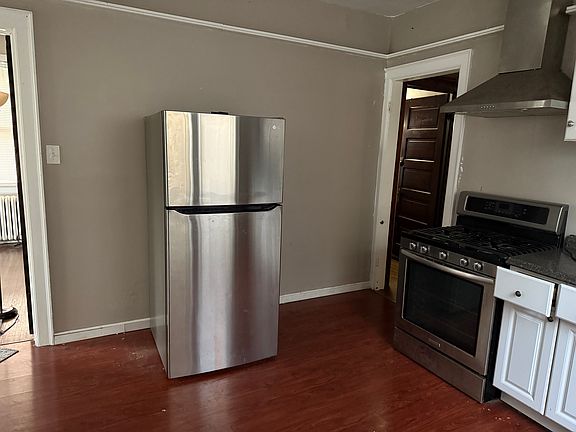 2nd image of 73 Blaine Ave #2