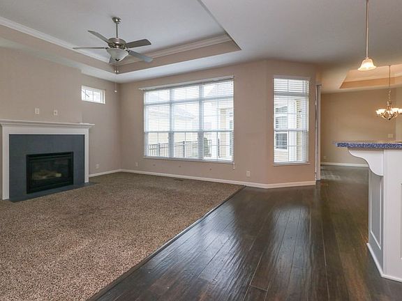 3rd image of 1582 Bridgewater Way S