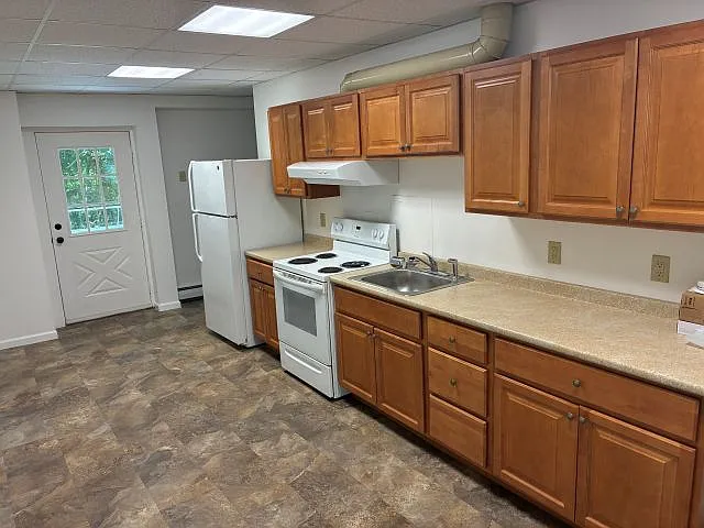 1 Deerfield Ln #2 — Photo 2