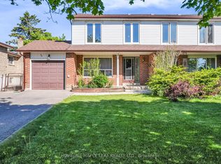 14 Manitou Cres, Brampton, ON L6S 2Z8