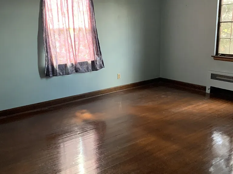130 Brady Cir E — Photo 8