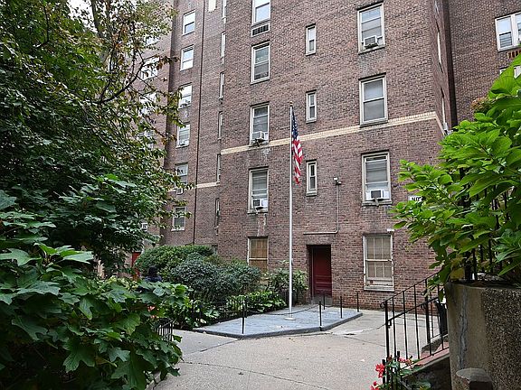 5th image of 43-10 48th Ave #6B