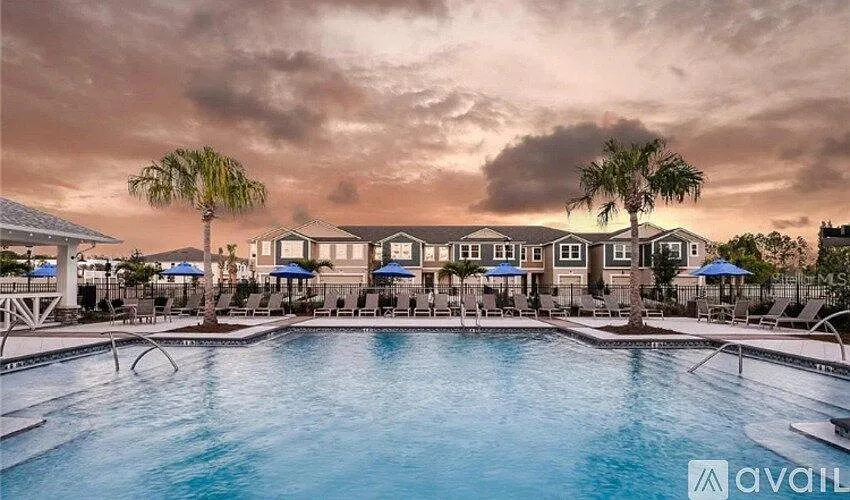 3 bed, 2.5 bath, 1713 sqft, $2,600 — Photo 3