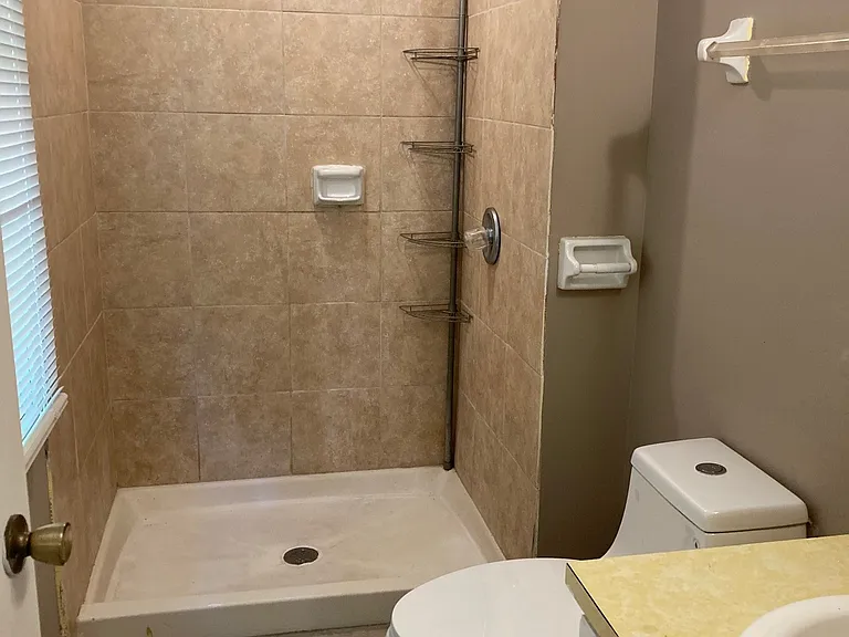 8110 Beechwood Trl — Photo 9