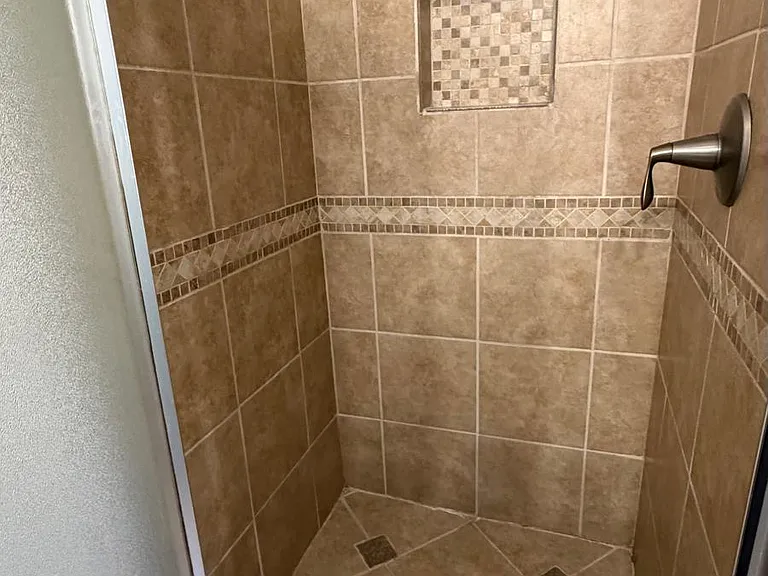 4008 Remington Oaks Cir — Photo 8