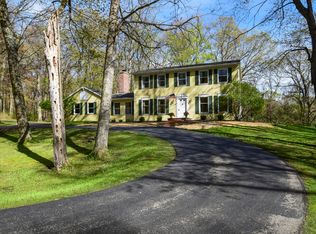 101 Deer Run Dr NE, Ada, MI 49301