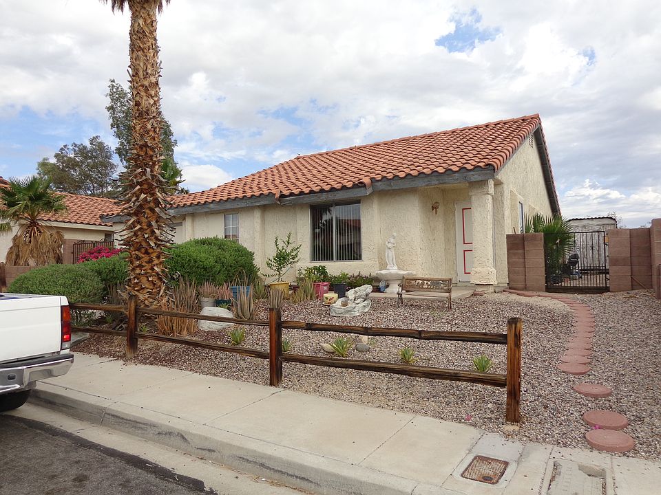 2nd image of 1708 Esteban Ave