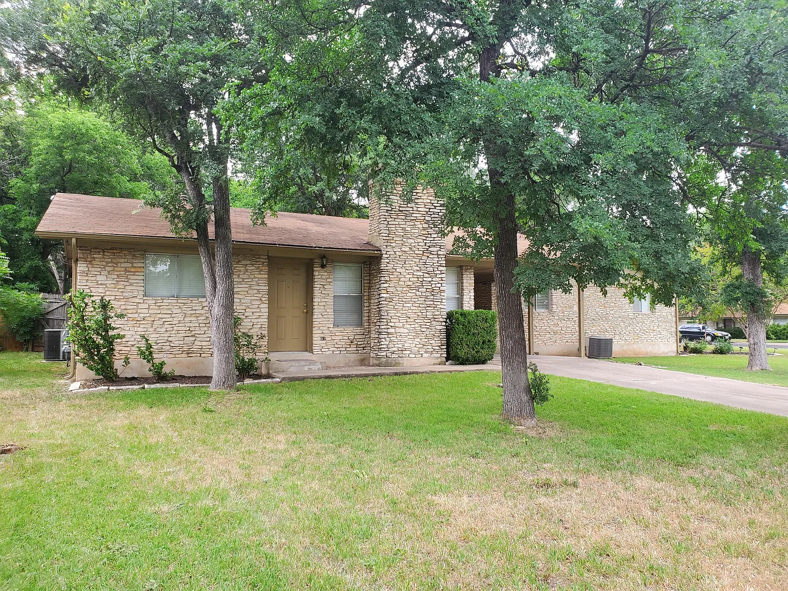 7102 Dan Jean Drive - A — Photo 3