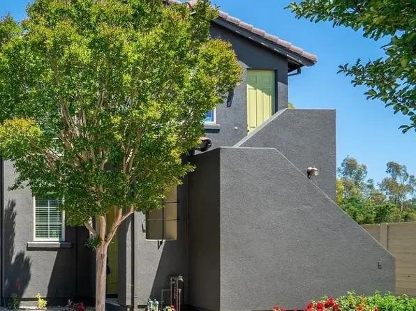 1438 Trombetta St, Santa Rosa, CA 95407
