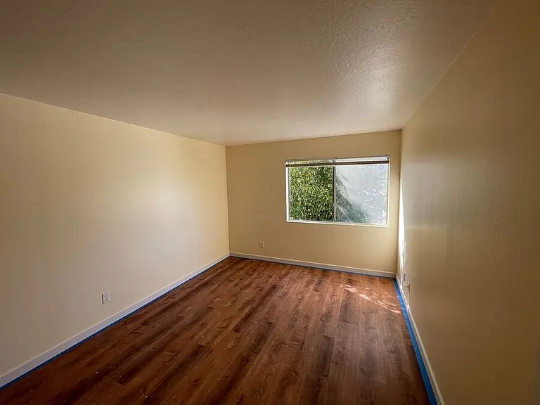 410 Evelyn Ave — Photo 10