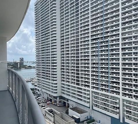 5th image of 1750 N Bayshore Dr APT 1610