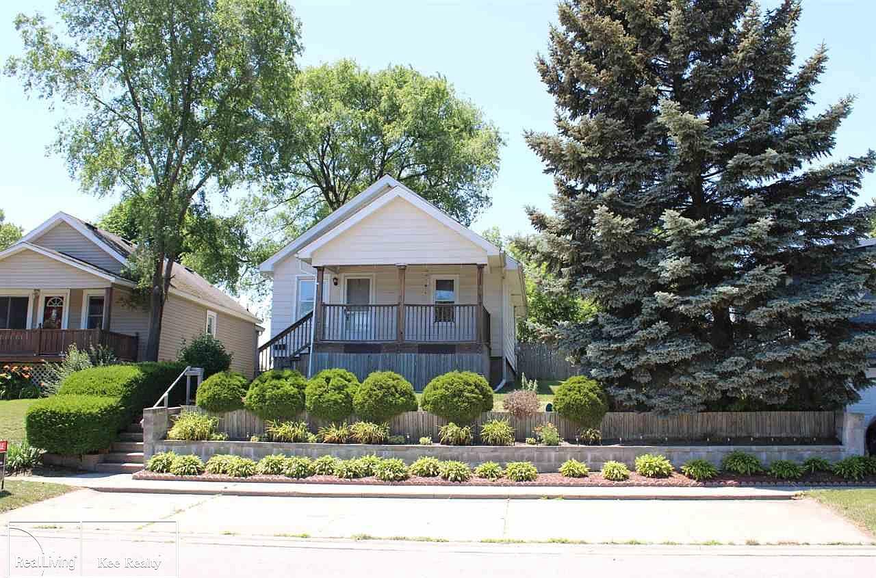 2817 Wright St, Port Huron, MI 48060 Zillow