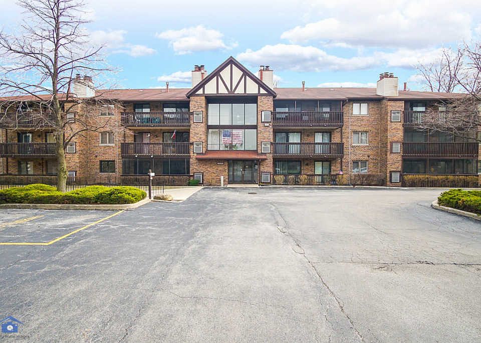 1st image of 10401 Menard Ave APT 111
