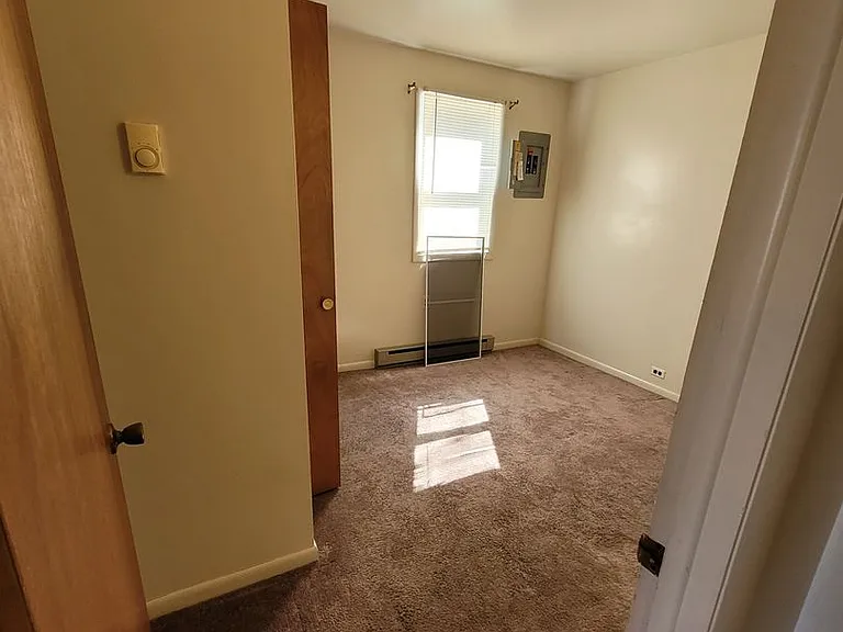 223 Main St — Photo 9