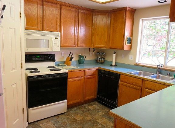 5th image of 1039 Peninsula Dr