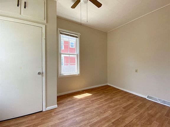 4th image of 370 Ellis St