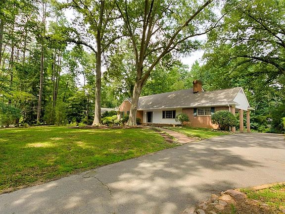 3rd image of 4145 Denbigh Dr