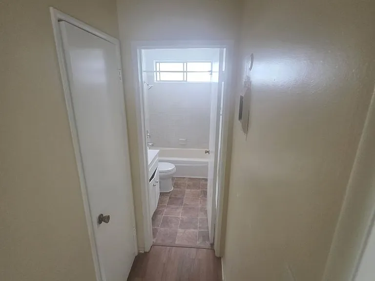 1343 N Curson Ave — Photo 8