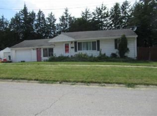 107 S F St, Indianola, IA 50125