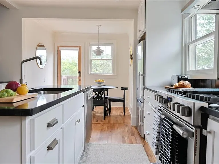 1085 Hardee St NE #A — Photo 22