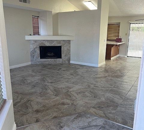 4th image of 54 Westheimer Rd