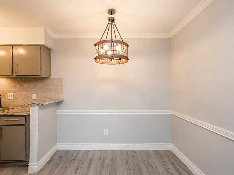 Camino Del Sol Apartments — Photo 33