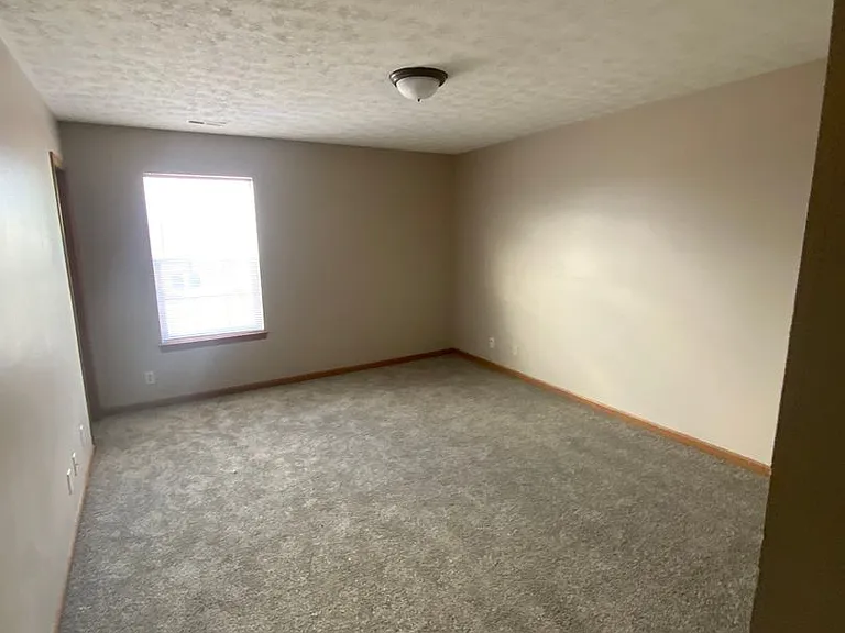 2383 Edison Dr — Photo 2