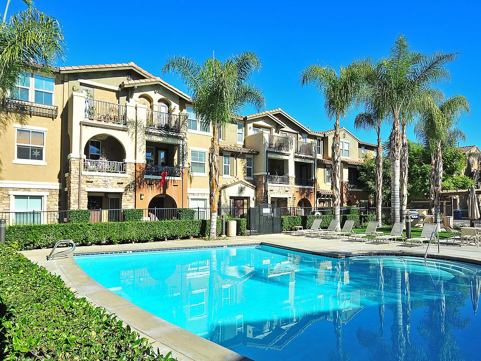 1st image of 10165 Brightwood Ln Unit 6