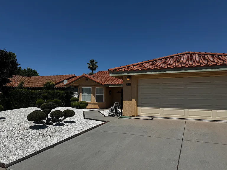 909 Saint Ann Dr — Photo 15
