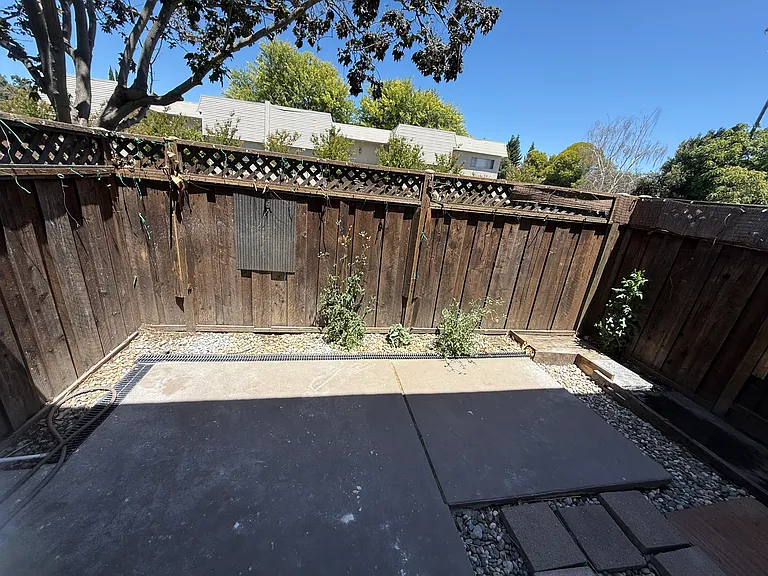 Silicon Valley Apartments — Photo 58