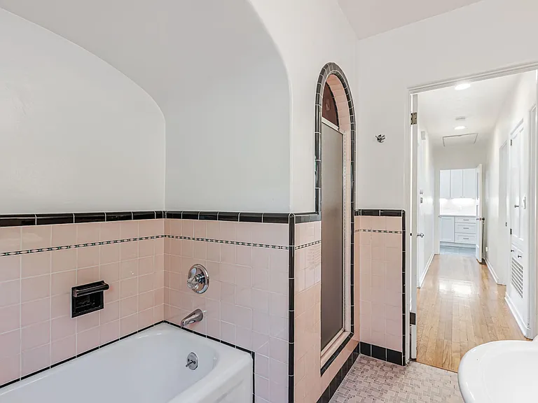 Main house primary bathroom