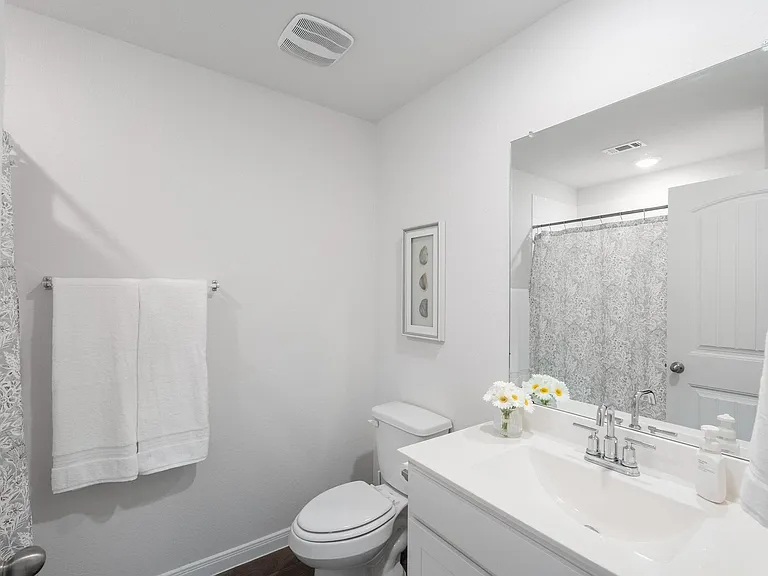 205 Bethpage Dr — Photo 6
