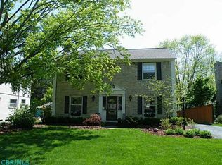 1621 Berkshire Rd, Columbus, OH 43221