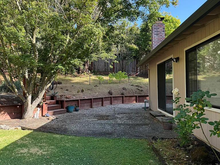 5753 Reynaud Ct — Photo 30
