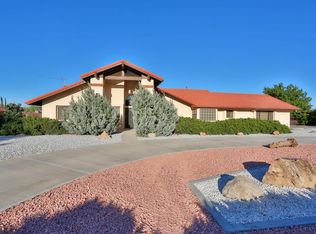 14705 Genesee Rd, Apple Valley, CA 92307