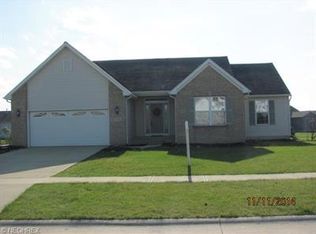 38281 Springdale Dr, North Ridgeville, OH 44039