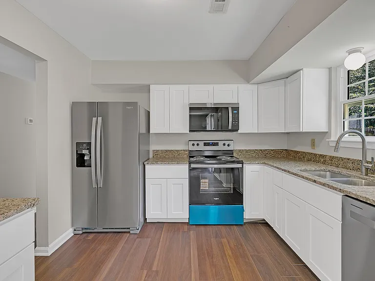 219 Springdale Way — Photo 12