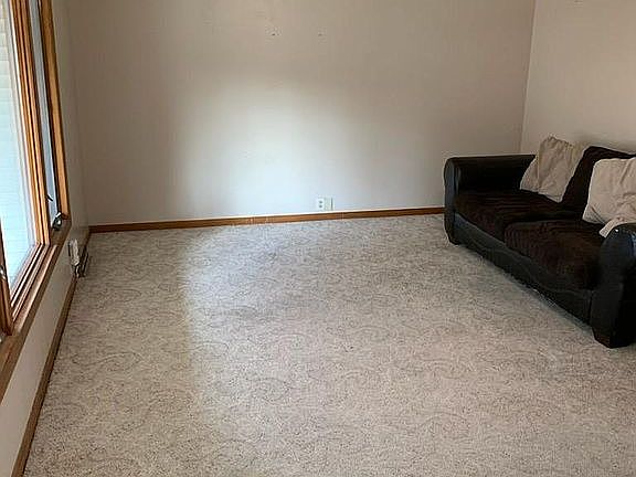 4th image of 512 N Michigan Ave
