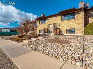 326 Mount View Ln, Colorado Springs, CO 80907