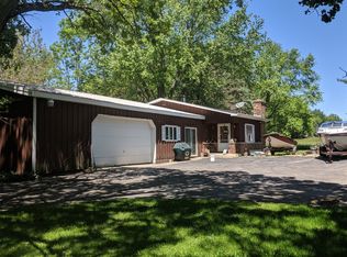 15200 Kishwaukee Valley Rd, Woodstock, IL 60098