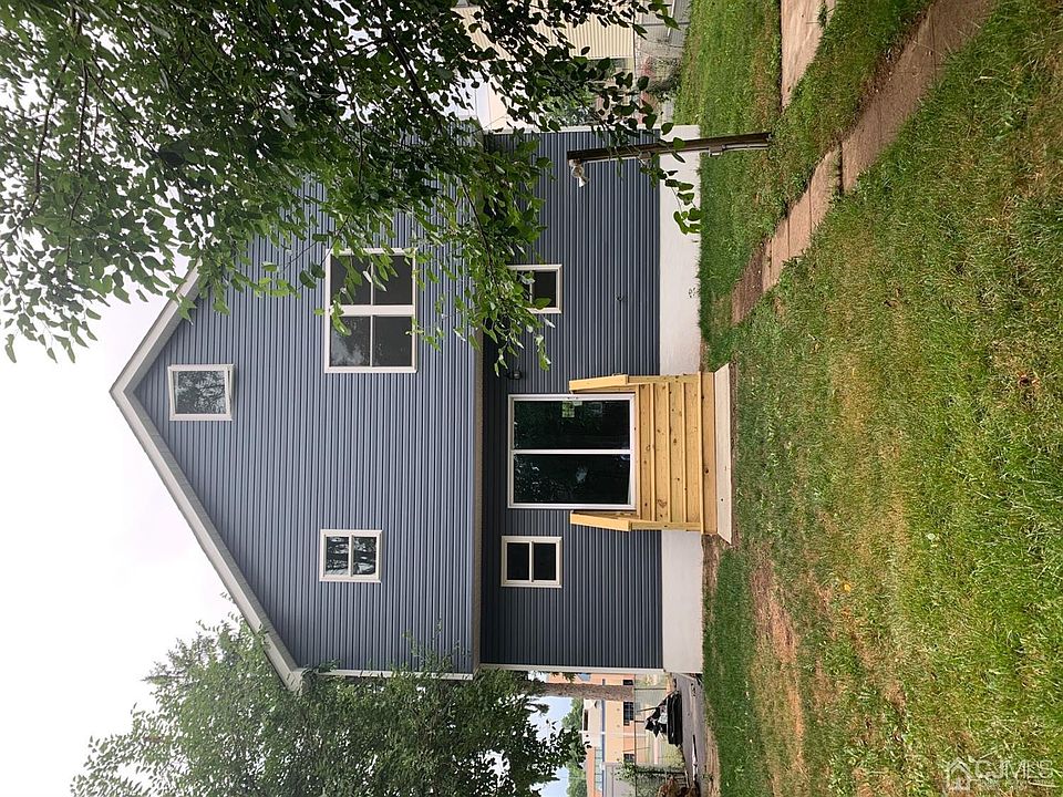 2nd image of 94 Academy St