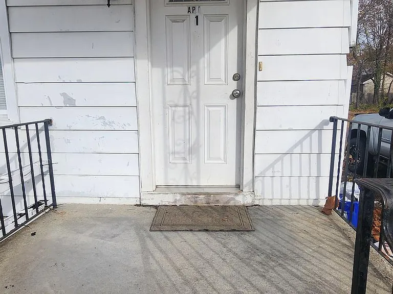 108 E Pacific Ave #1 — Photo 2