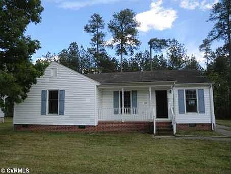 2nd image of 305 Pine St