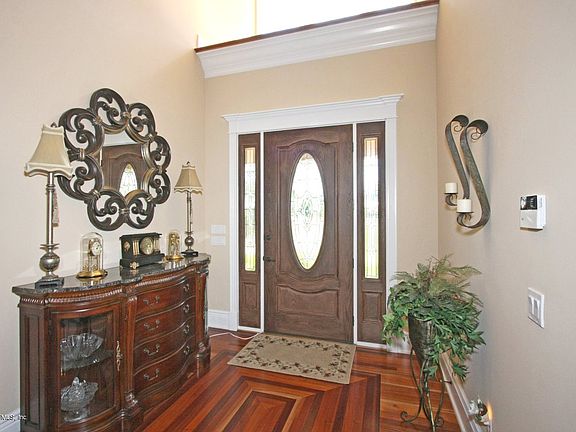 4th image of 108 Plumton Ct