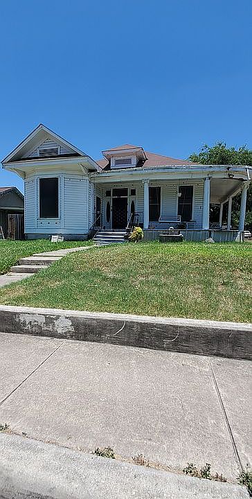 2nd image of 2419 Ruiz St