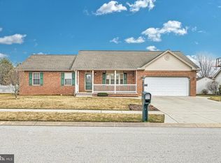 191 Panther Dr, Hanover, PA 17331