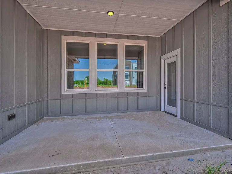 4905 Misty Wood Ln — Photo 30