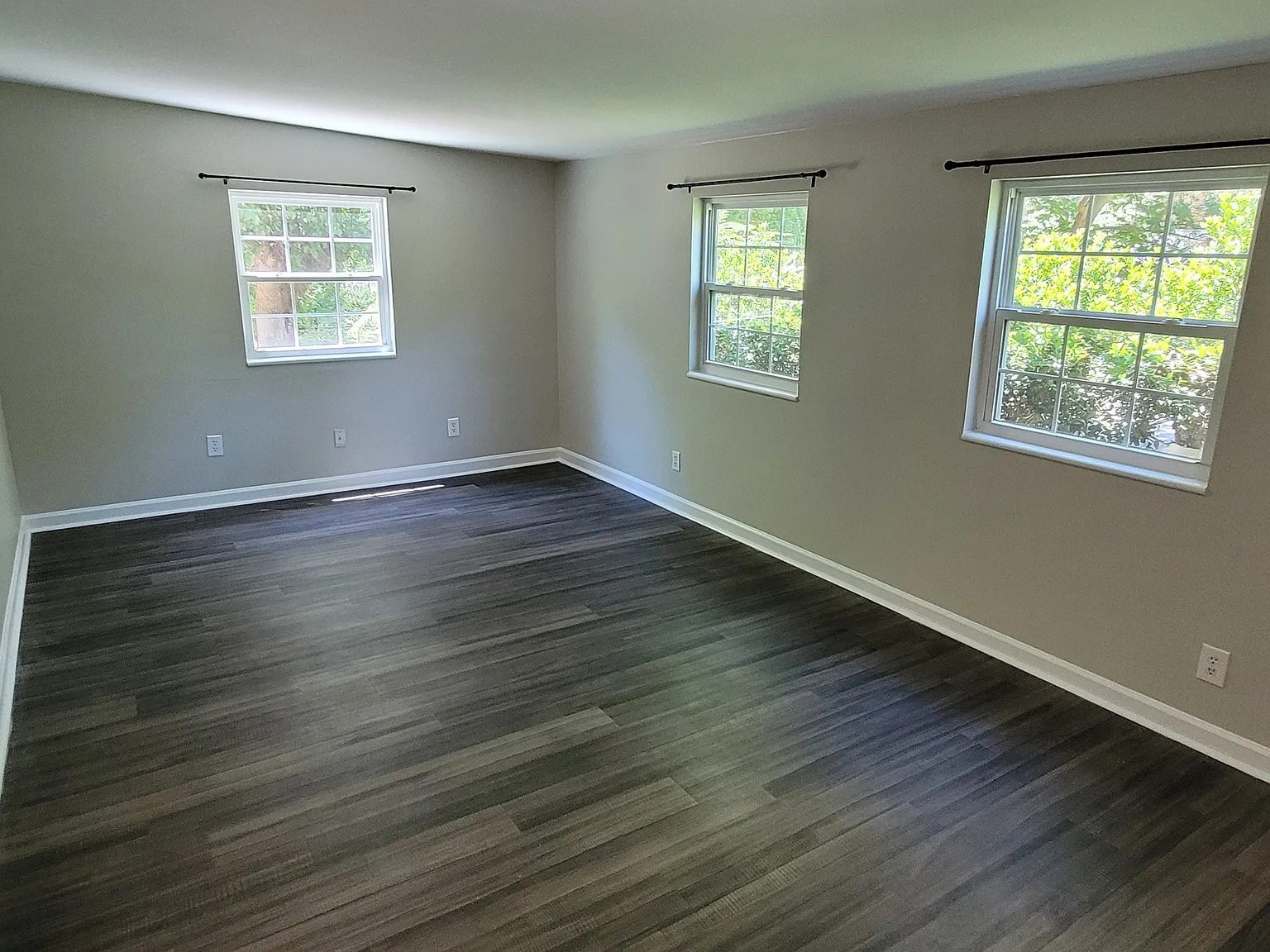 4 bed, 1498 sqft, $1,895 — Photo 3